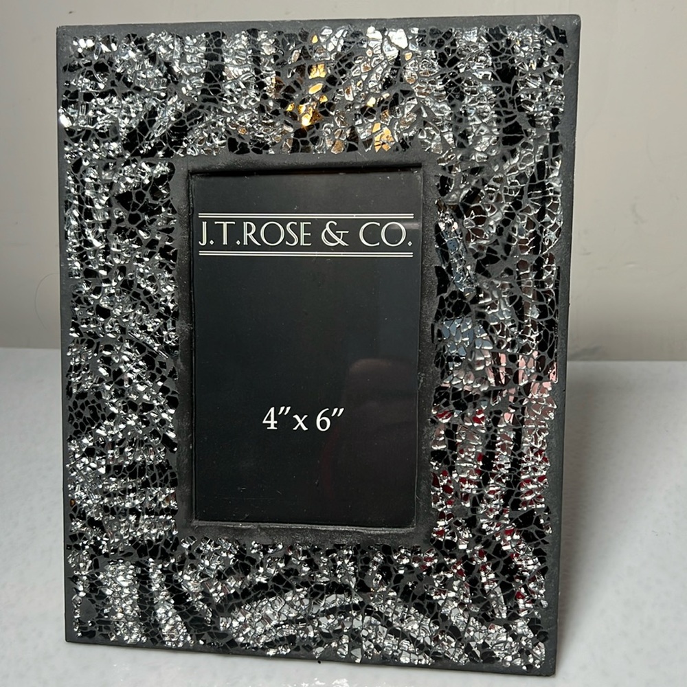 New J.T. Rose Frame 4" x 6" Black Silver Glass Table Top